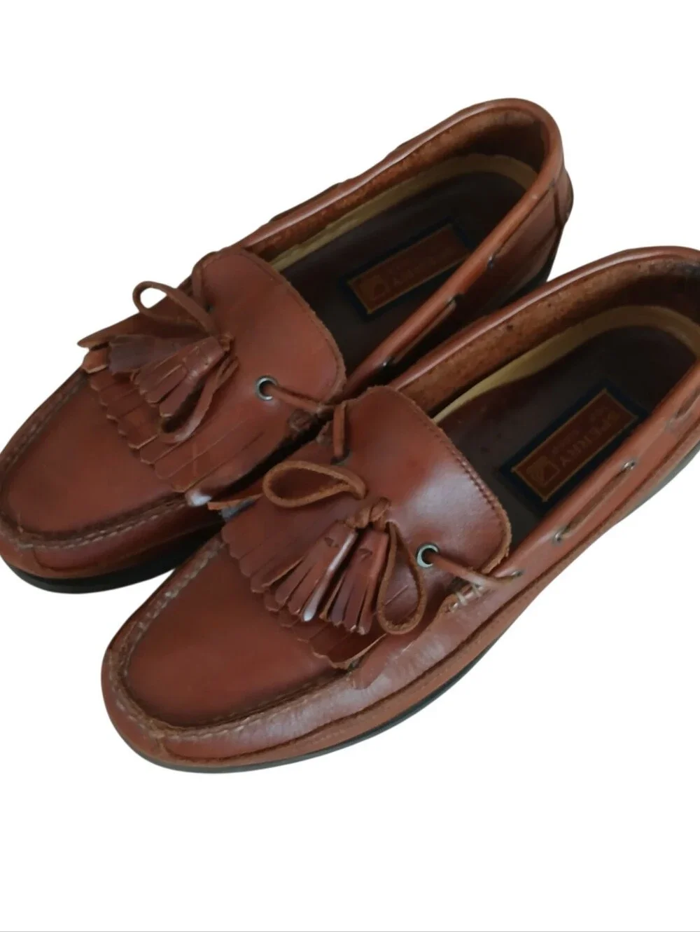 Sperry kitie tassel